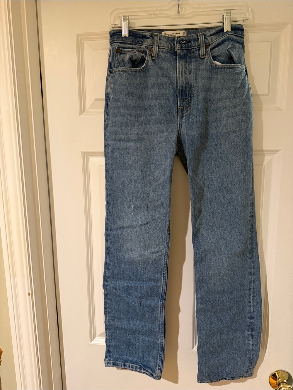 Abercrombie & Fitch Women’s Light Blue Straight-Leg Jeans